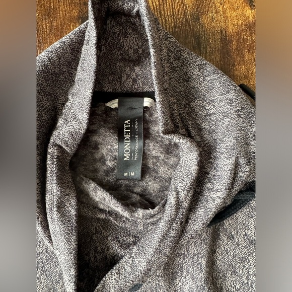 Mondetta‎ Gray Two-Piece Activewear Set - Picture 5 of 8